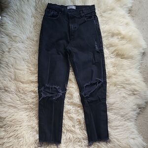 Edgy Black Distressed Women's Cropped Jeans